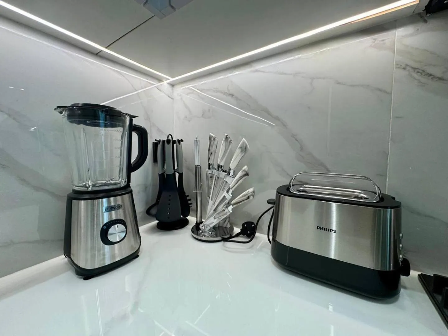 Appartement Luxurious And Spacious 1Br With Balcony In Jvc Dubaï