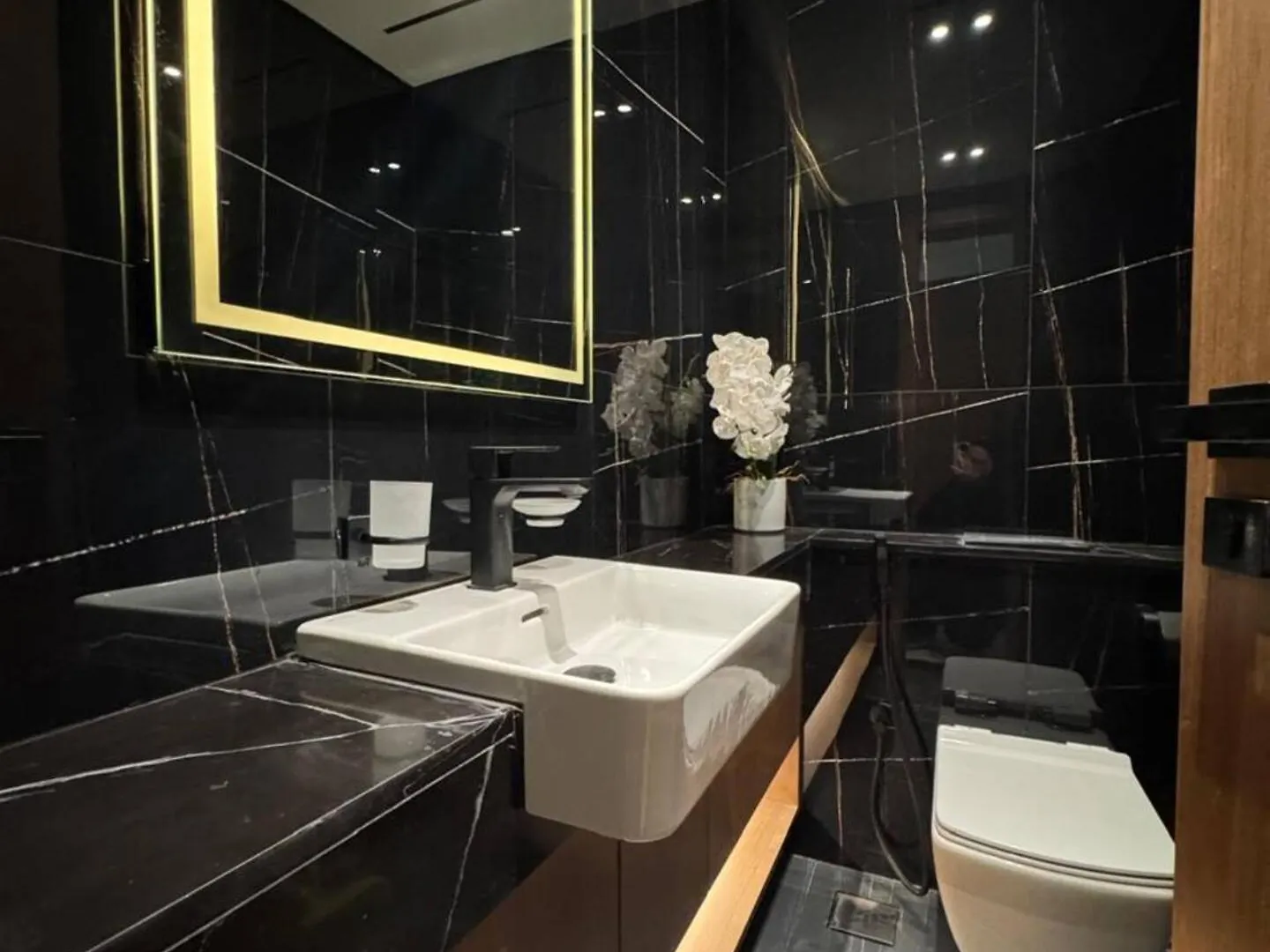 Luxurious And Spacious 1Br With Balcony In Jvc Dubai