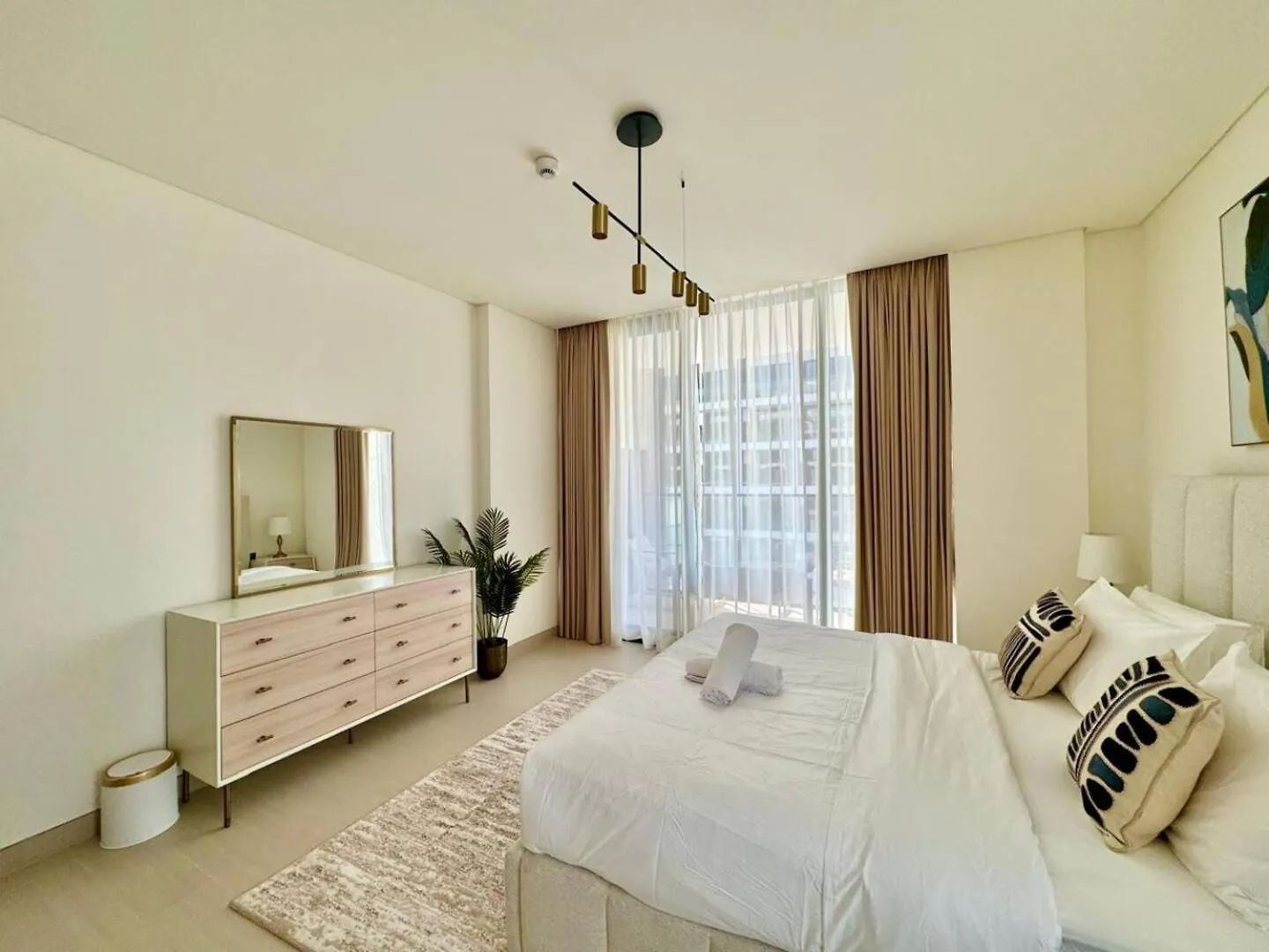Luxurious And Spacious 1Br With Balcony In Jvc Dubai Apartment