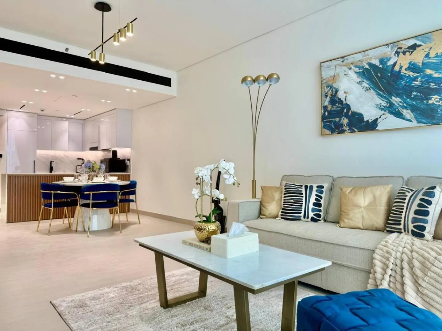 Luxurious And Spacious 1Br With Balcony In Jvc Dubai 0*,