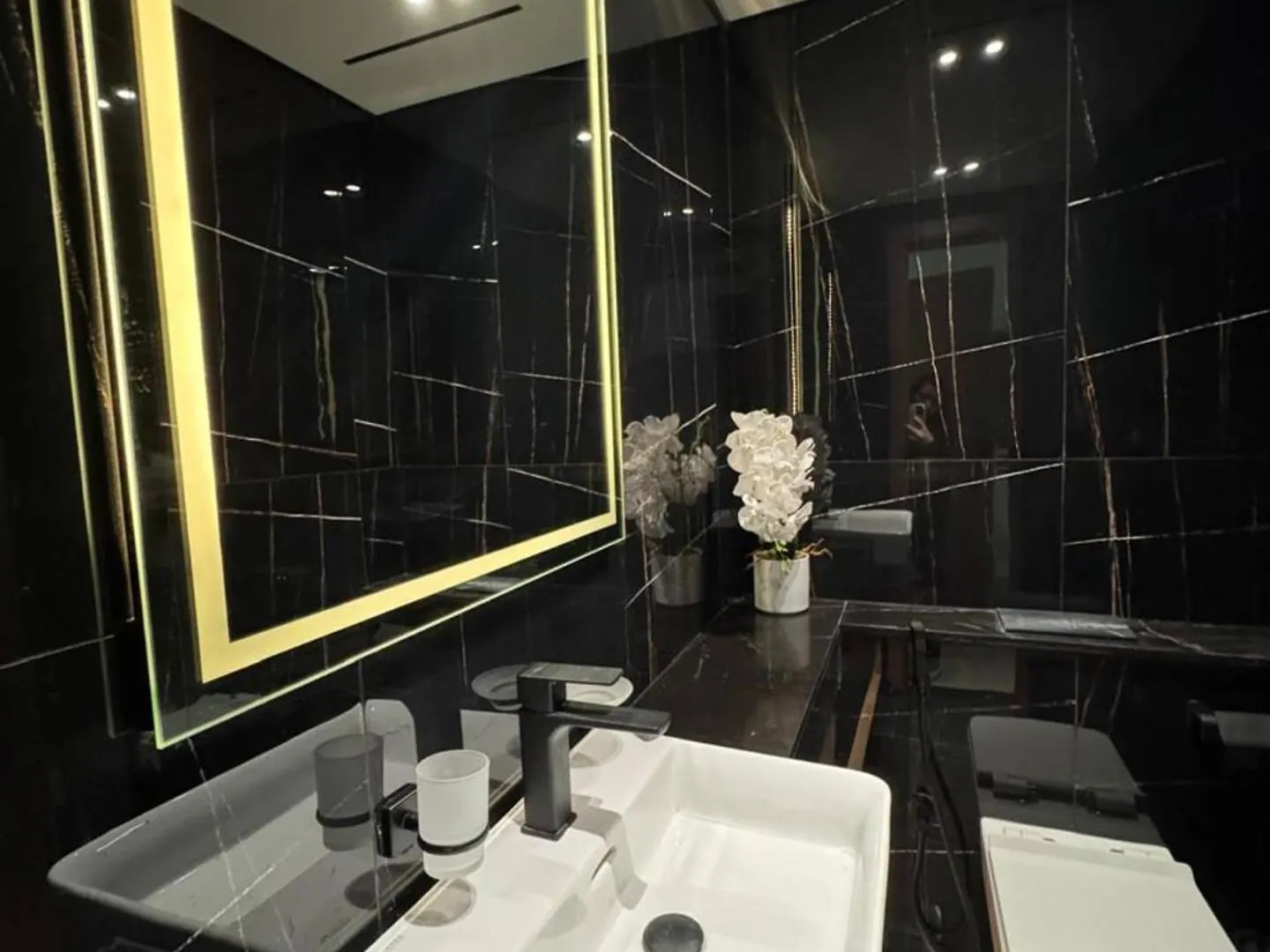 Luxurious And Spacious 1Br With Balcony In Jvc Dubai Apartment