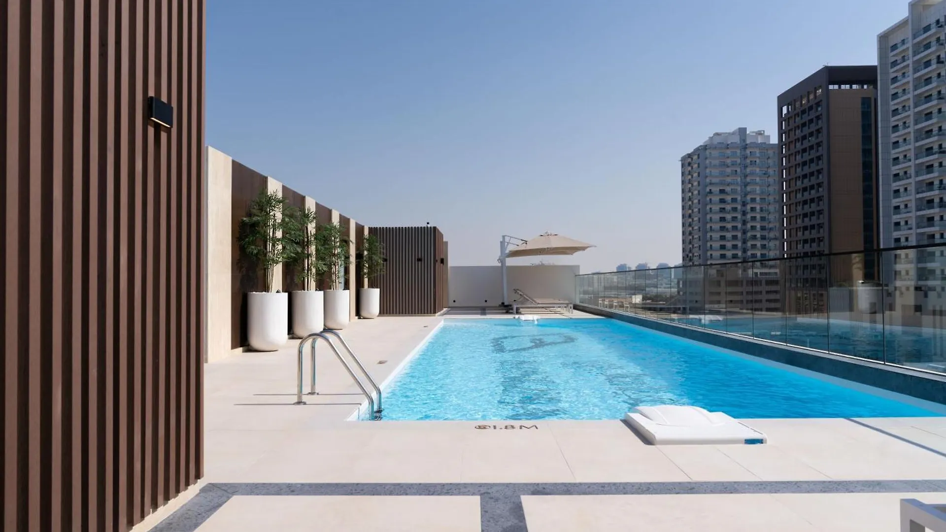 Luxurious And Spacious 1Br With Balcony In Jvc Dubai 0*,